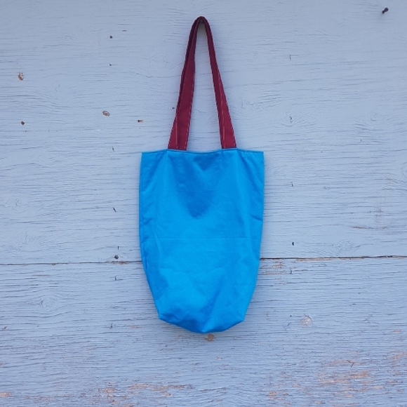 Patch & Roam sawtooth star patchwork small tote bag w/ raspberry red straps - Picture 4 of 5